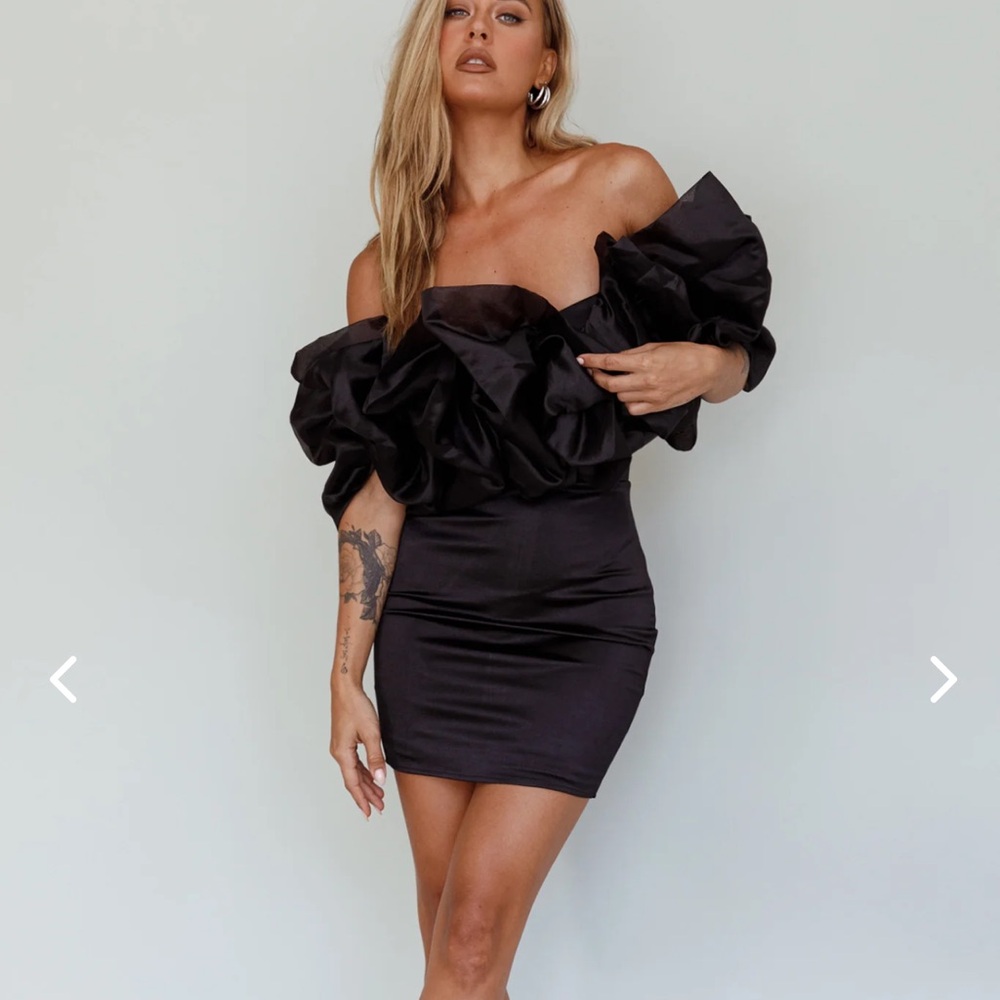 Selfie Leslie Black One Shoulder Bodycon Dress